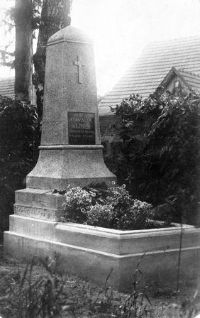Grave